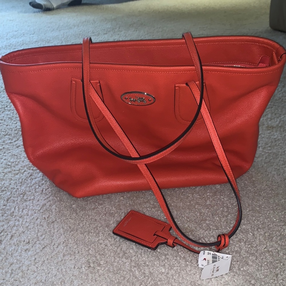 BRAND NEW COACH PURSE